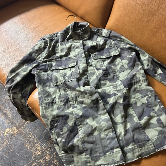 Jackets & Blazers - Lightweight camouflage women’s jacket size small